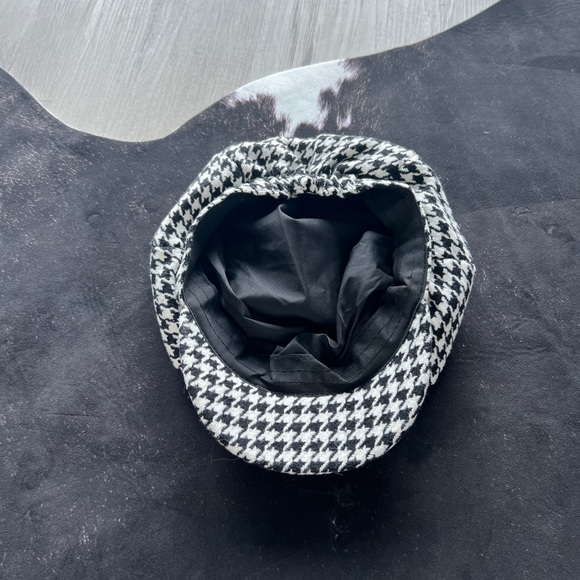 Parisian checkered hat - Picture 2 of 5